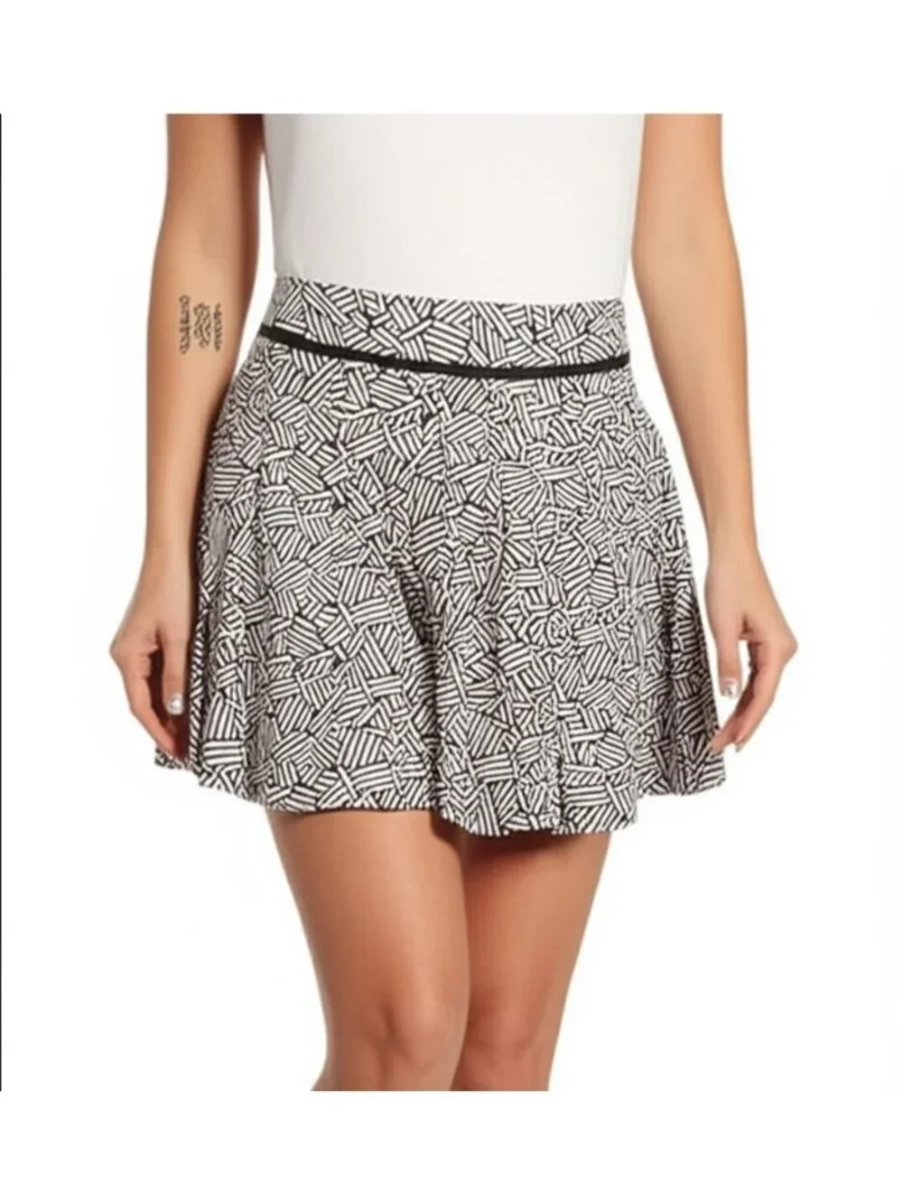 Ann Taylor LOFT Petite Black & White Mini Skirt - Size 2P